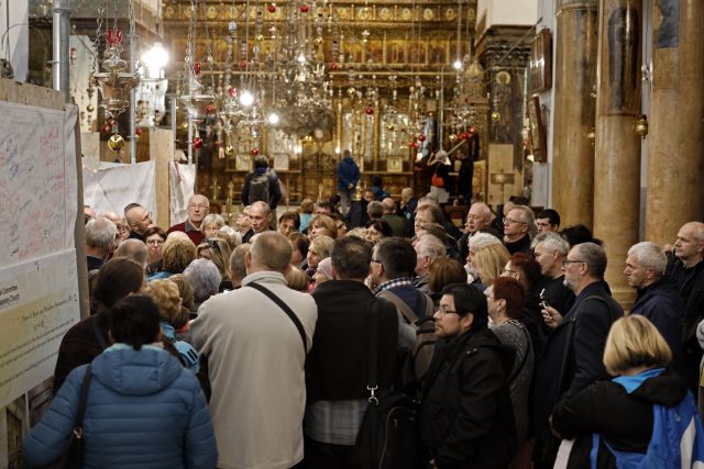 at-jesuss-birthplace-an-app-is-born-to-ease-crowds