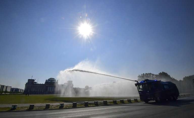 Karachi Bar Seeks Exemption from Black Coats Due to Heat