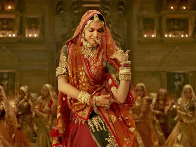 hundreds-go-on-rampage-against-padmaavat