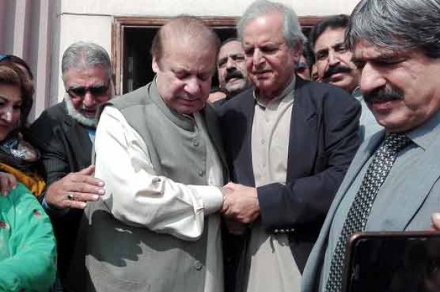 nawaz-sharif-kay-bachay-or-sons-daughter