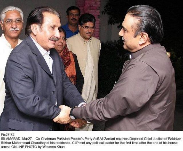nawazs-anti-judiciary-rhetoric-and-imrans-defiant-rebuttal