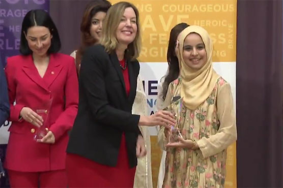 pakistans-dania-hassan-receives-emerging-young-leader-award-in-us