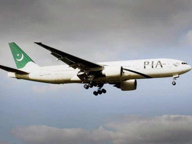 pia-confused-between-emirates-and-etihad-privatization-offers