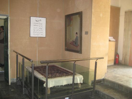 poet-of-east-through-the-lens-of-iqbal-museum