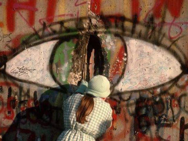 postmodernism-a-realm-beyond-renaissance-humanism
