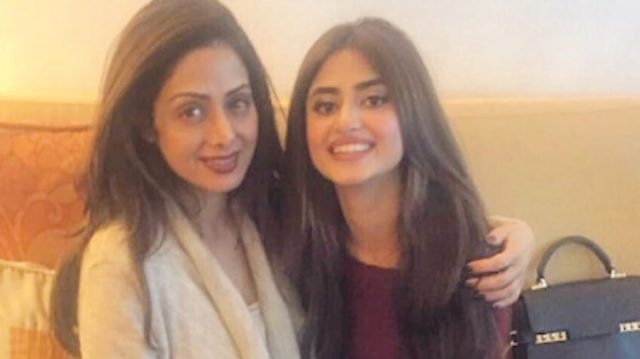 sajal-aly-mourns-mom-sri-devis-death