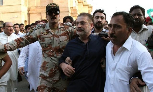sindh-police-acting-suspiciously-cjp-orders-to-shift-sharjeel-to-punjab