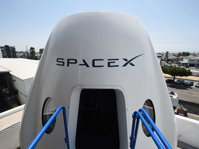 SpaceX Delays Spacewalk Mission AGAIN