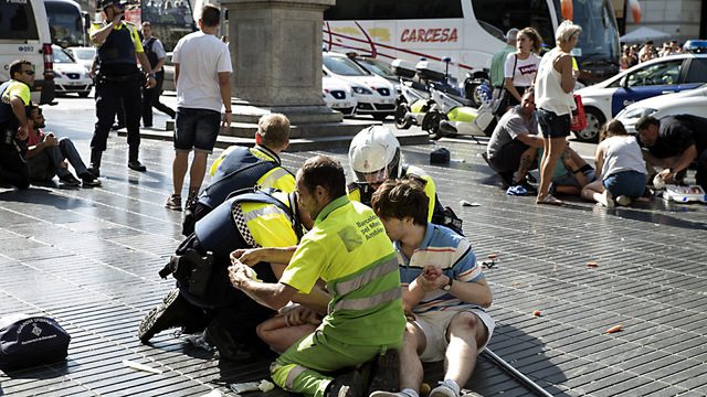spain-attacks-huge-manhunt-after-14-die-in-12-hours-of-horror