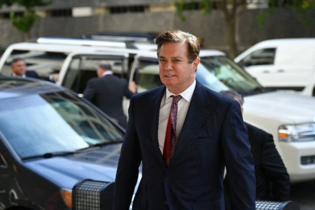 trump-campaign-chief-gave-polling-data-to-russian