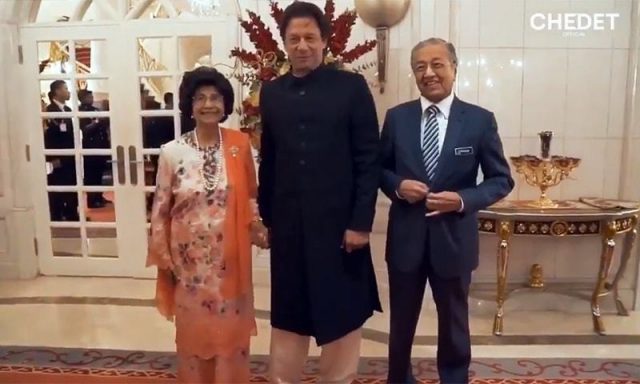 why-did-i-hold-pm-khans-hand-malaysias-first-lady-tells