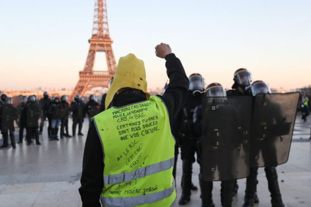 yellow-vest-ultimatum-rally-turns-violent-in-paris