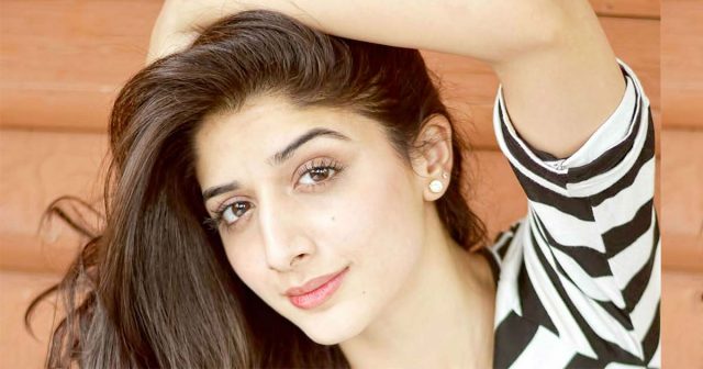 Rishi Kapoor posts picture with Mawra Hocane Mawra
