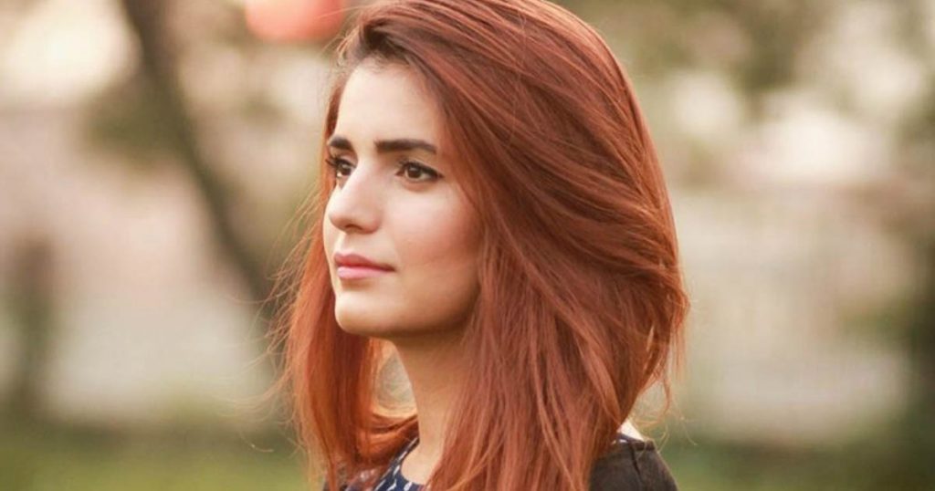Social Media slams Momina Mustehsan for dancing skills at Lux Style Awards