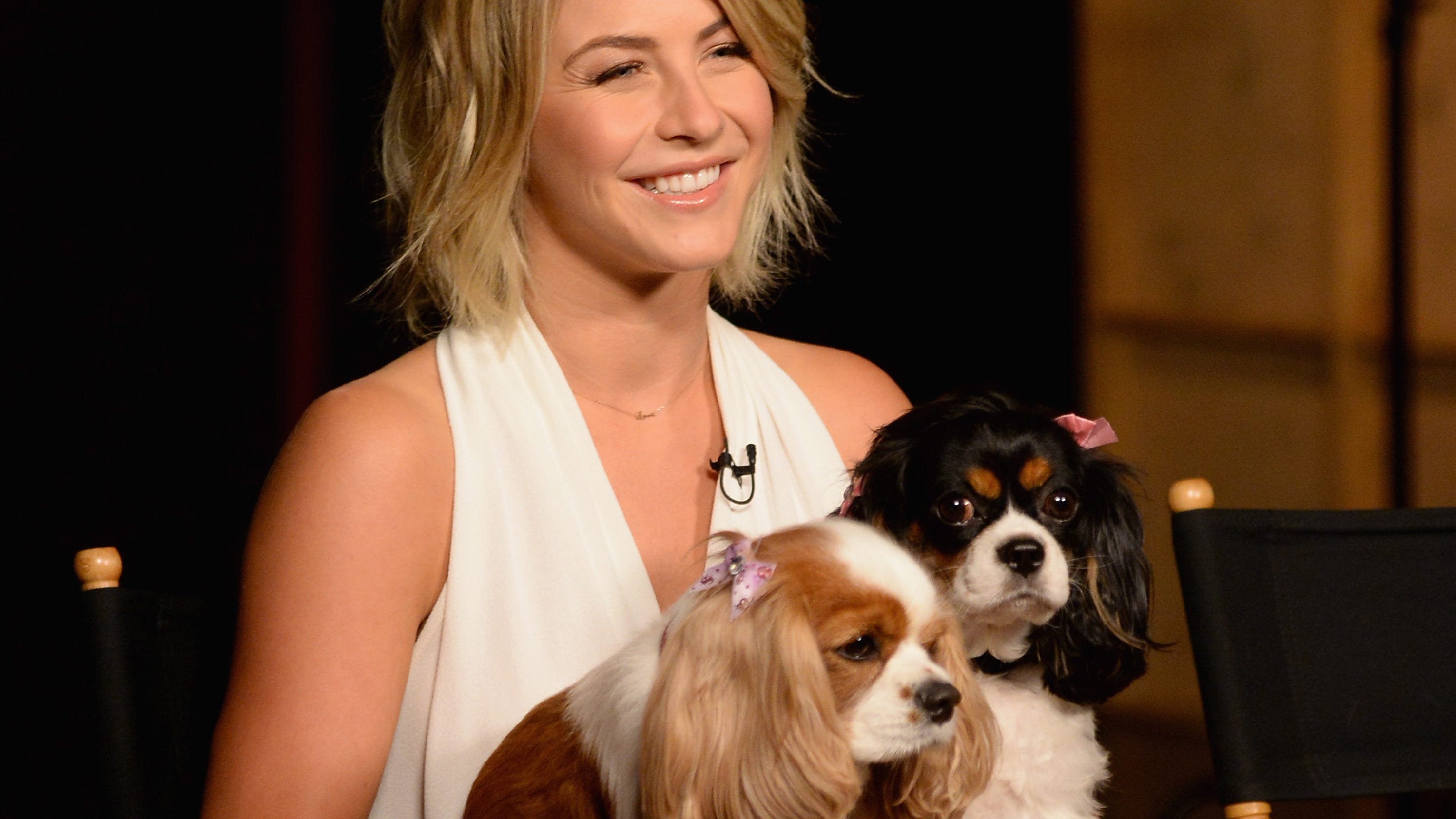Julianne Hough, Brooks Laich mourn heartbreaking deaths of their pet dogs: ‘Love you forever’ – Usa Now