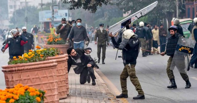 How rouge lawyers are destroying courts? Lawyers