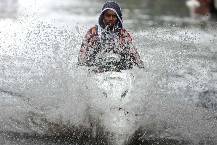Pakistan Braces for Monsoon Deluge