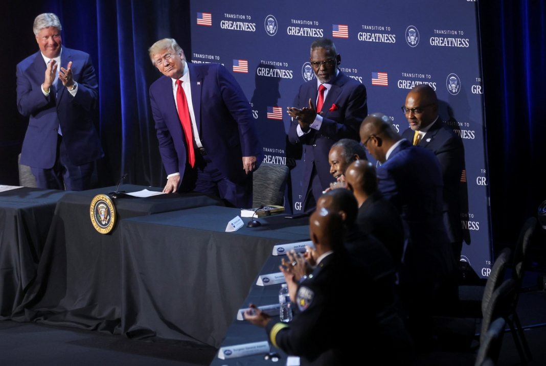 Trump praises US police