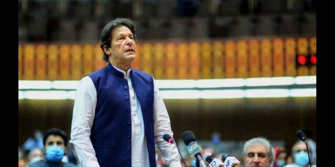 Prime Minister Imran Khan take a vote of confidence