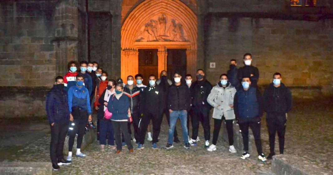 Muslims guard outside church