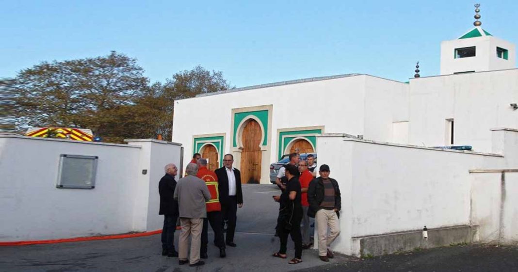 France mosques crackdown