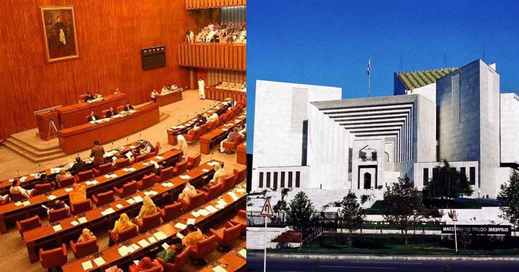 Supreme court and senate showing