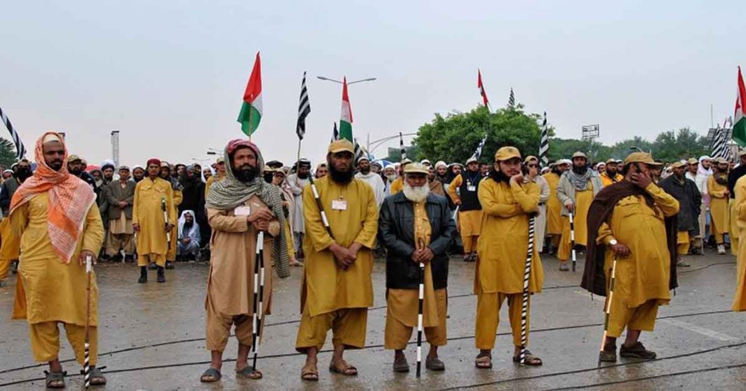 JUI-F uniformed militia
