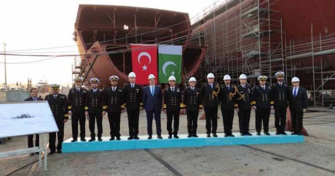 Chief visits Turkish fleet