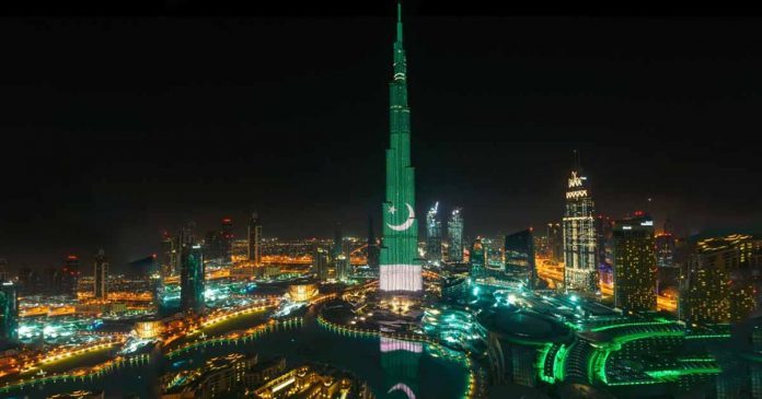 Burj Khalifa Illuminates With Pakistani Flag On New Year 2021