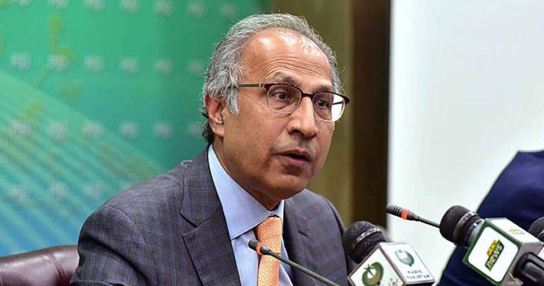Pakistan's Finance Minister talking to media