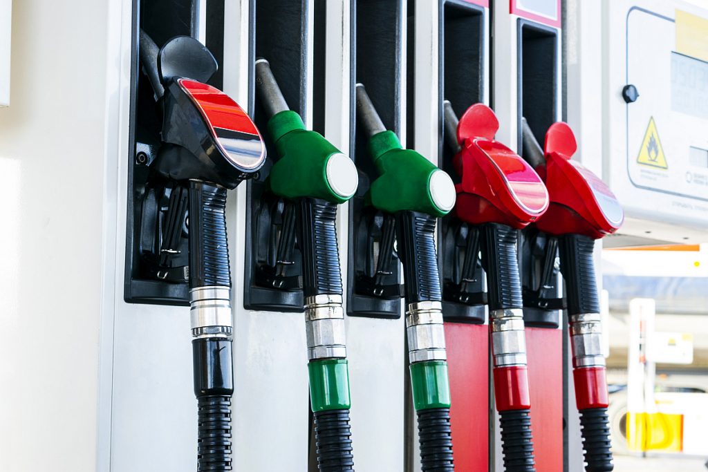 Government Announces Significant Cut in Petroleum Prices