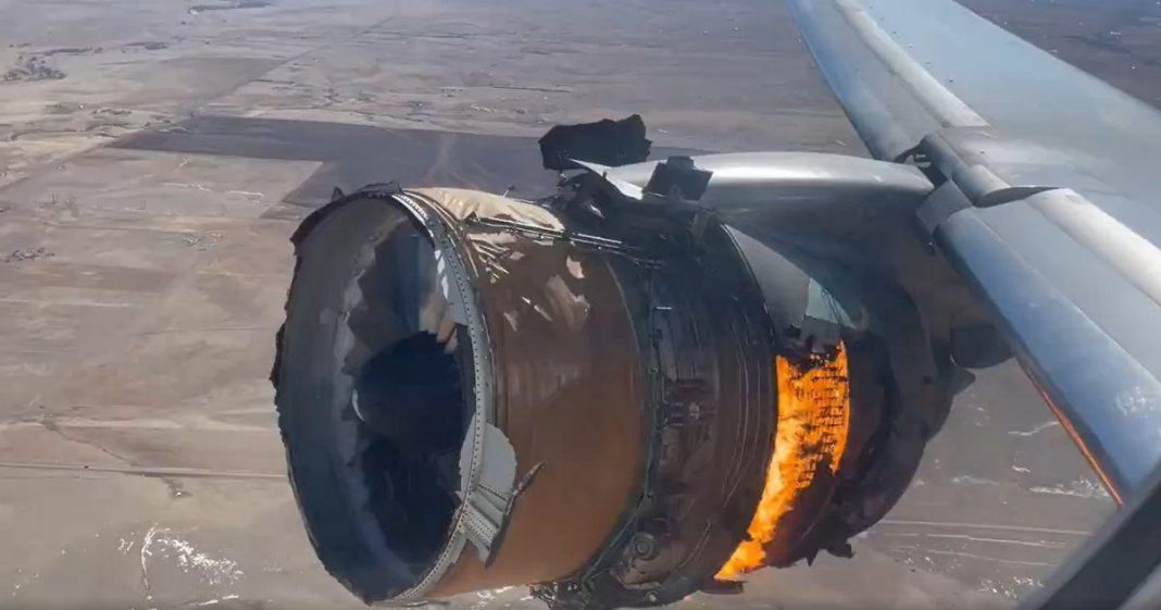 US plane engine failure