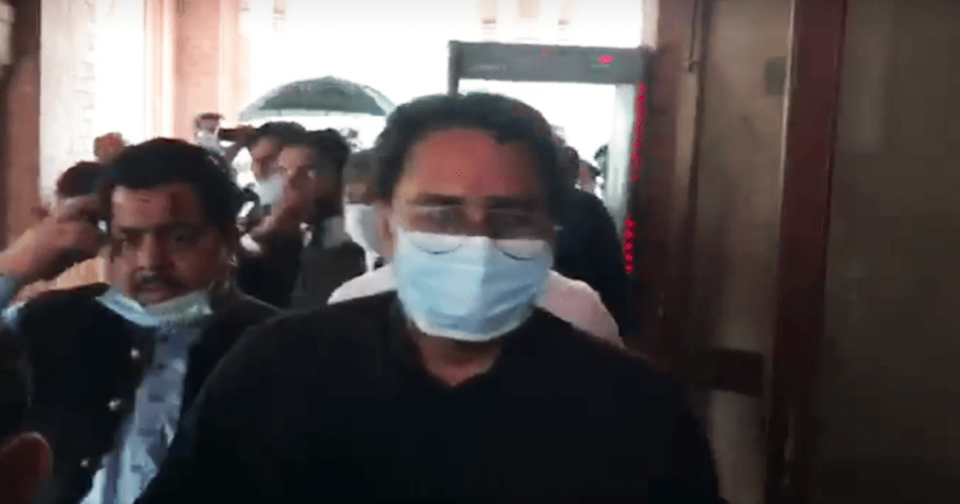 Shahbaz Gill ink PMLN