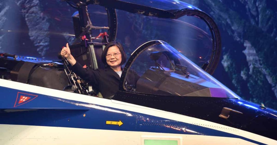 Taiwan tests jet