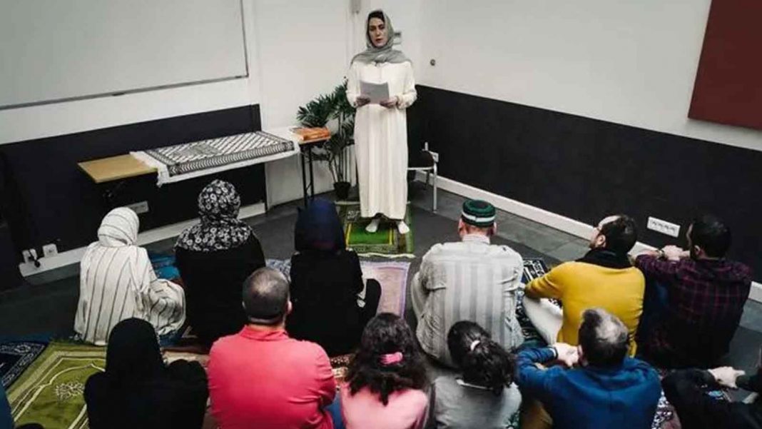 Kahina Bahloul female imam