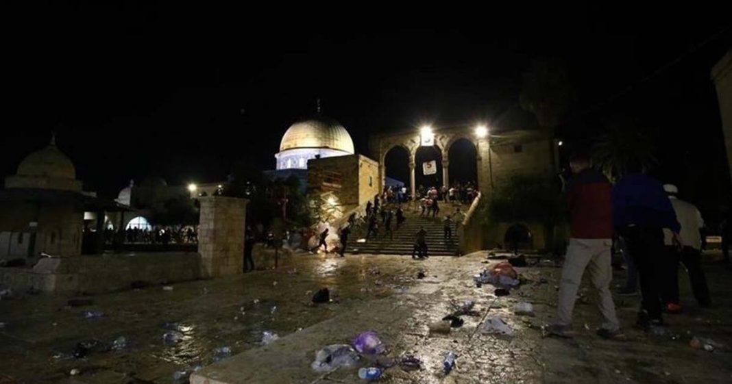 protect Palestinians rights