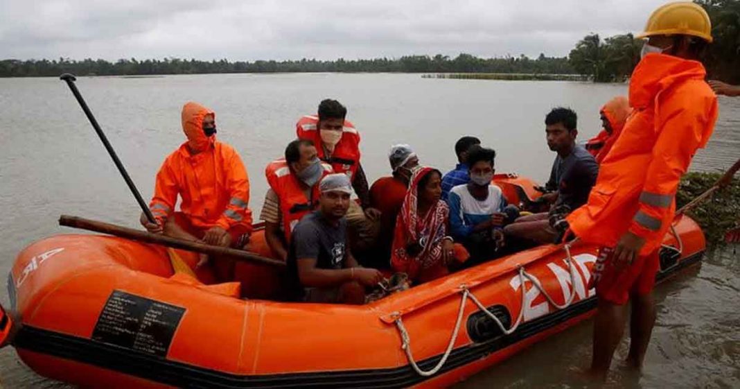 Thousands homeless in India cyclone