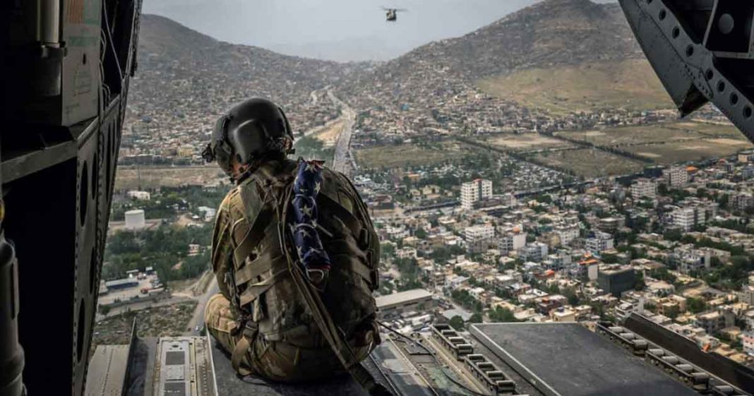 US warplanes help Afghan forces