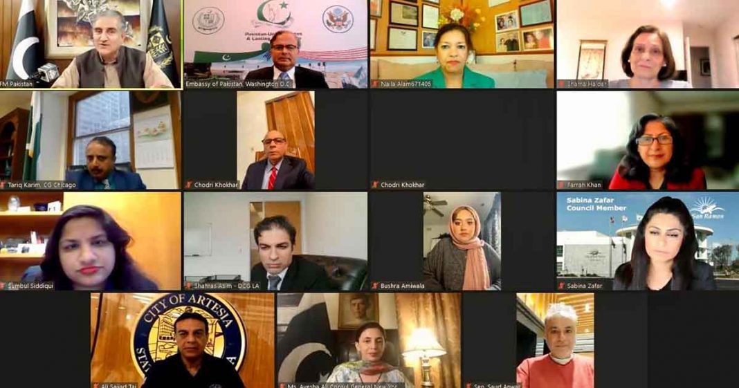 Pakistani Americans close to Khan