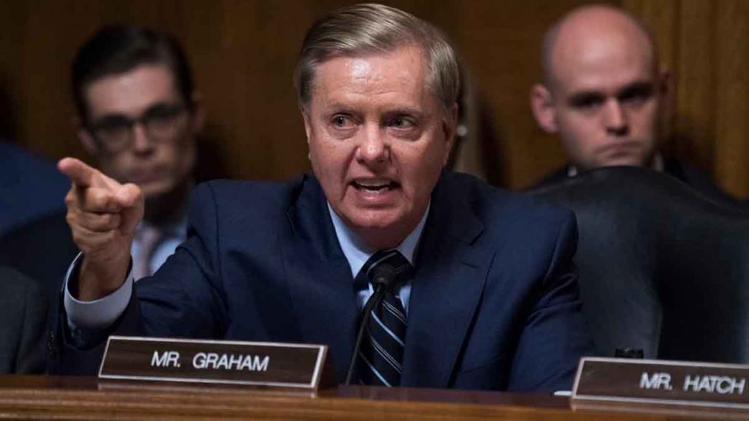 US Senator on Pakistan Afghan issue (can see Lindsey Graham sitting in Congress talking)