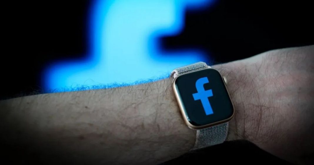 Facebook smartwatch camera