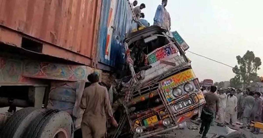 Bus accident DG Khan