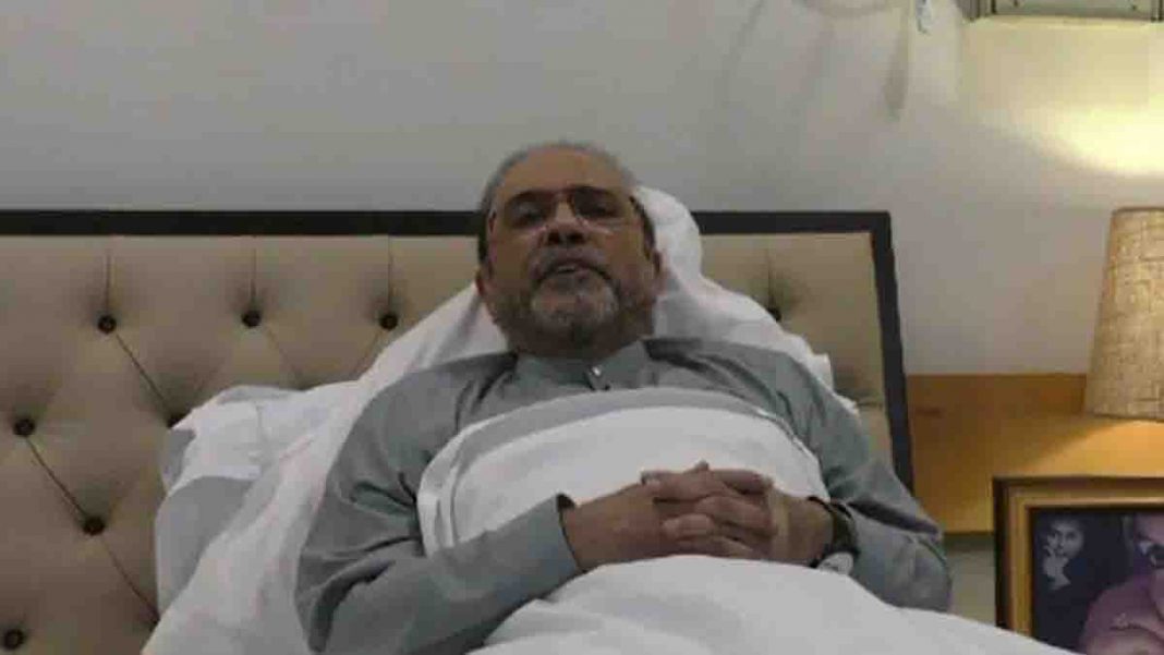 It shows former president of Pakistan asif zardari lying on hospital bed