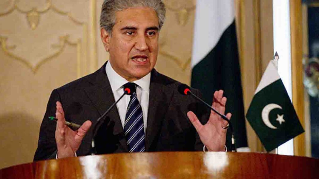 Pakistan asks FATF to look into India (Shows SM Qureshi doing a presser)