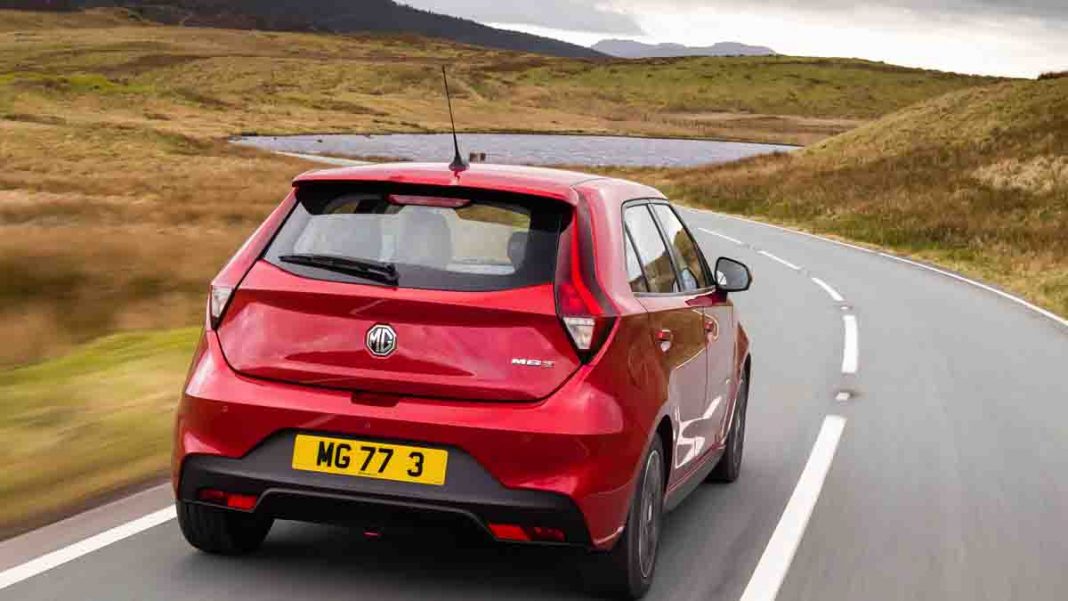 Shows MG3 going down the road