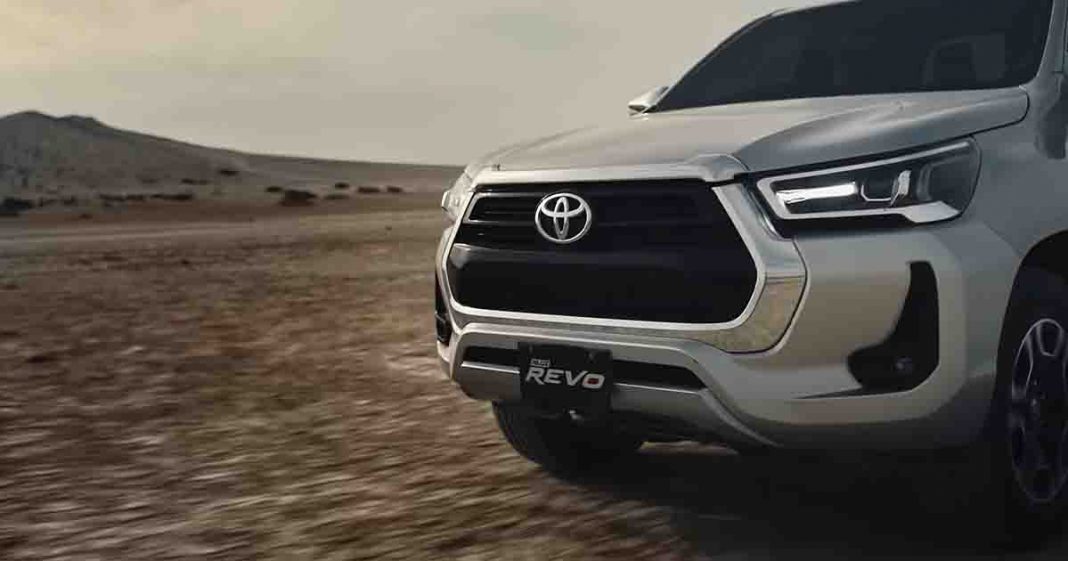 Silver Colored Hilux Revo 2021 in desert
