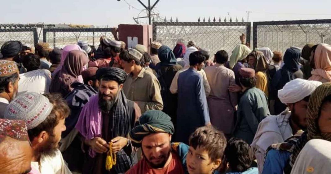 forces clash with Afghan protesters