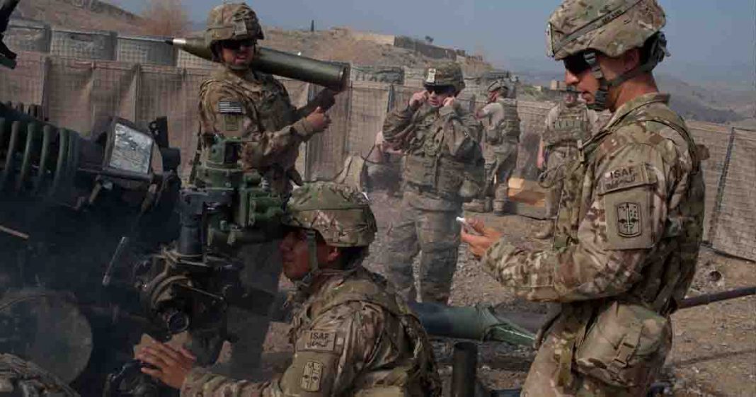 Shows US troops in Afghanistan