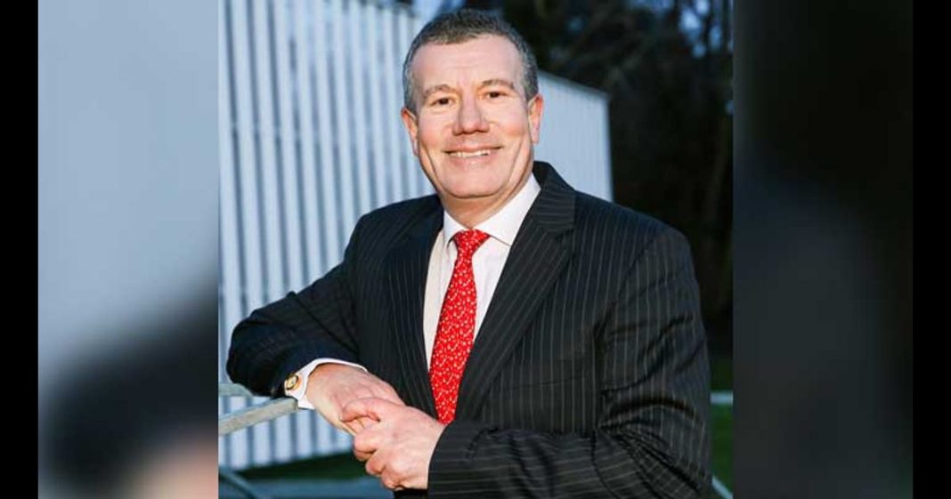 ECB Ian Watmore resigns