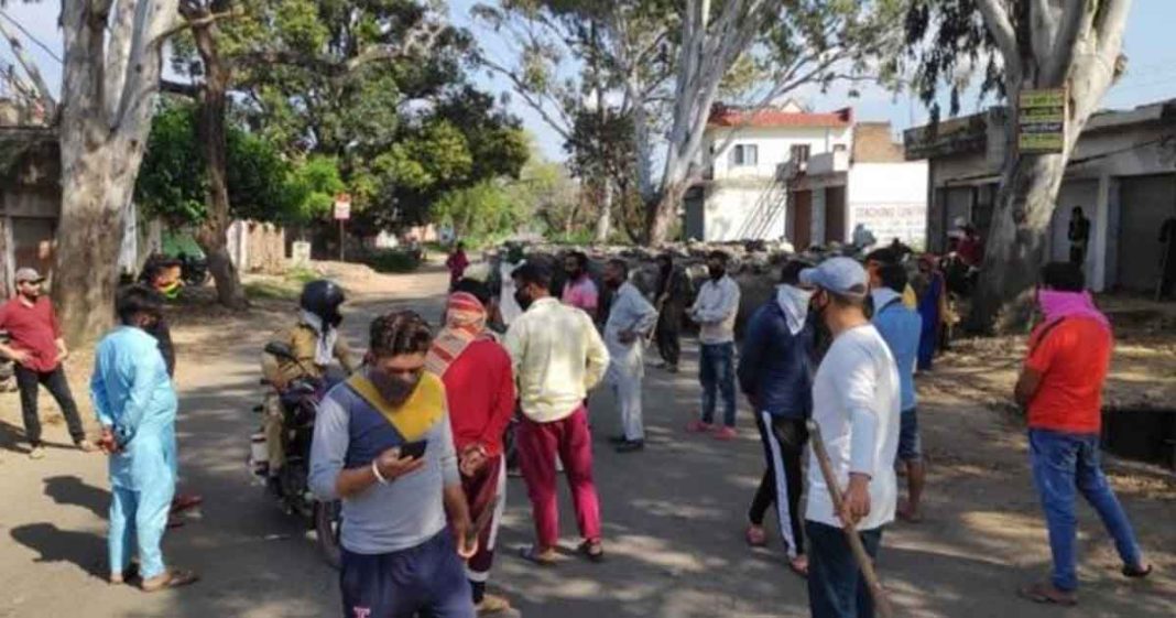 Hindutva attack Kashmiri students